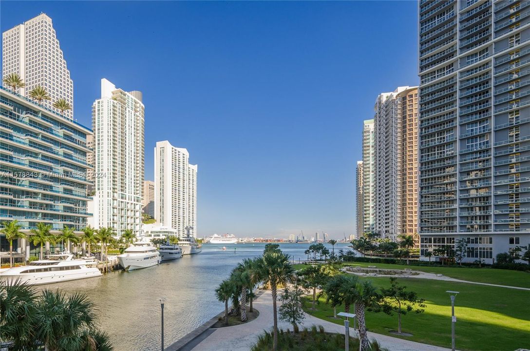 Recientemente alquilado: $4,900 (2 camas, 2 baños, 1012 Pies cuadrados)