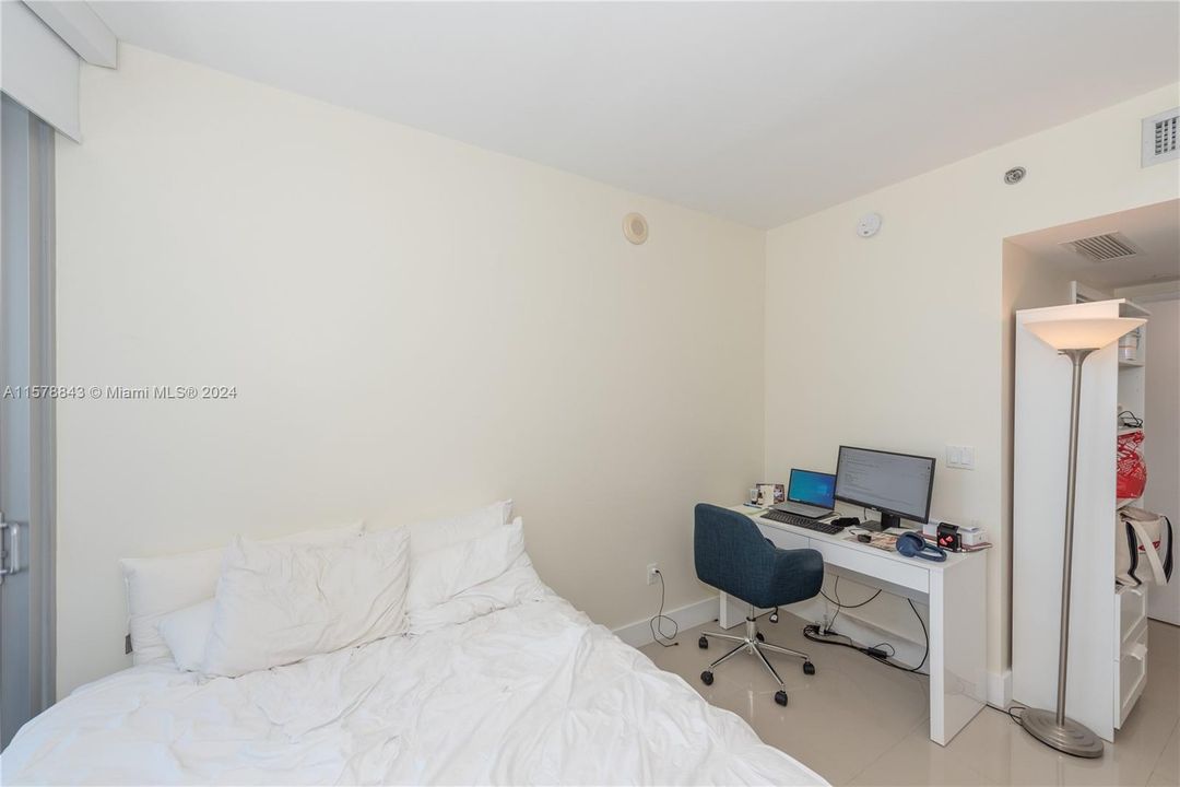 Recientemente alquilado: $4,900 (2 camas, 2 baños, 1012 Pies cuadrados)