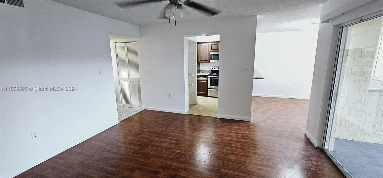For Rent: $1,850 (1 beds, 1 baths, 800 Square Feet)