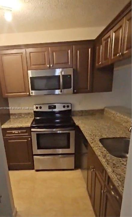 For Rent: $1,850 (1 beds, 1 baths, 800 Square Feet)