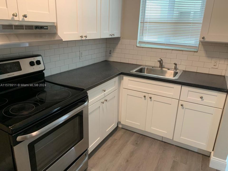 For Rent: $2,100 (2 beds, 1 baths, 3253 Square Feet)