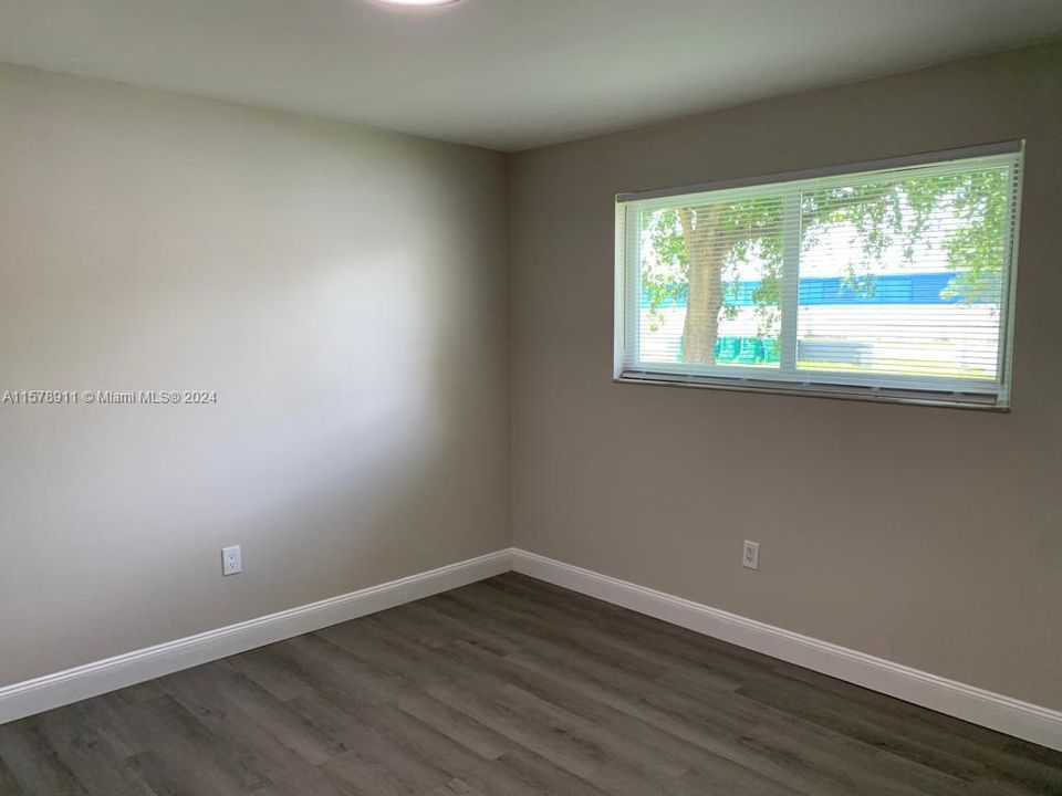 For Rent: $2,100 (2 beds, 1 baths, 3253 Square Feet)