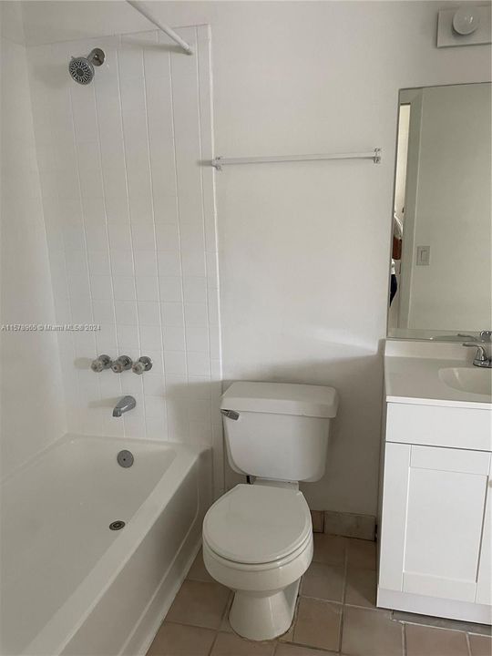 Active With Contract: $2,700 (3 beds, 2 baths, 1348 Square Feet)
