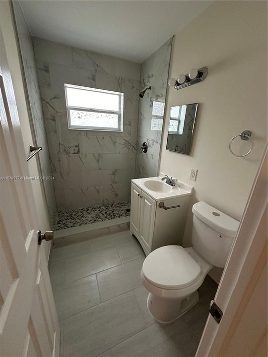 最近租的: $3,300 (4 贝兹, 2 浴室, 1293 平方英尺)