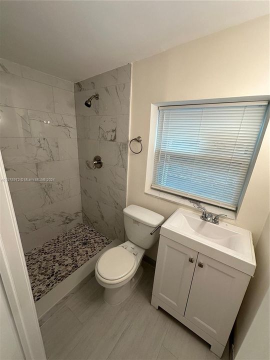 最近租的: $3,300 (4 贝兹, 2 浴室, 1293 平方英尺)