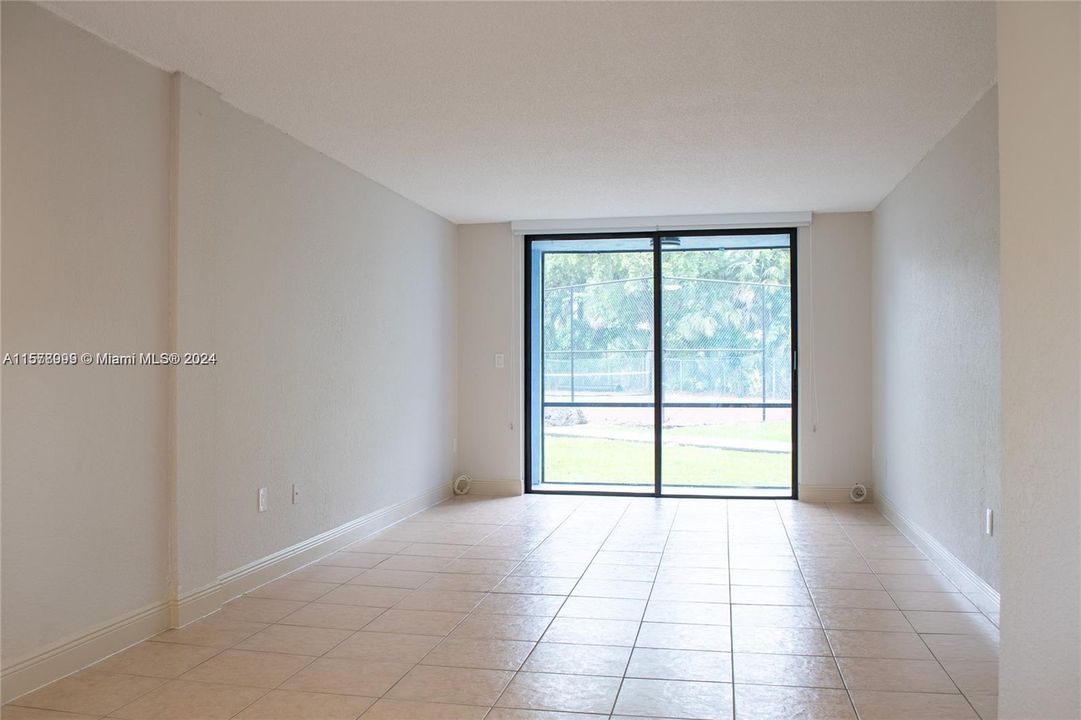 Recently Rented: $2,550 (2 beds, 2 baths, 993 Square Feet)