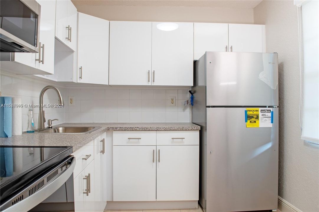 Recently Rented: $2,550 (2 beds, 2 baths, 993 Square Feet)