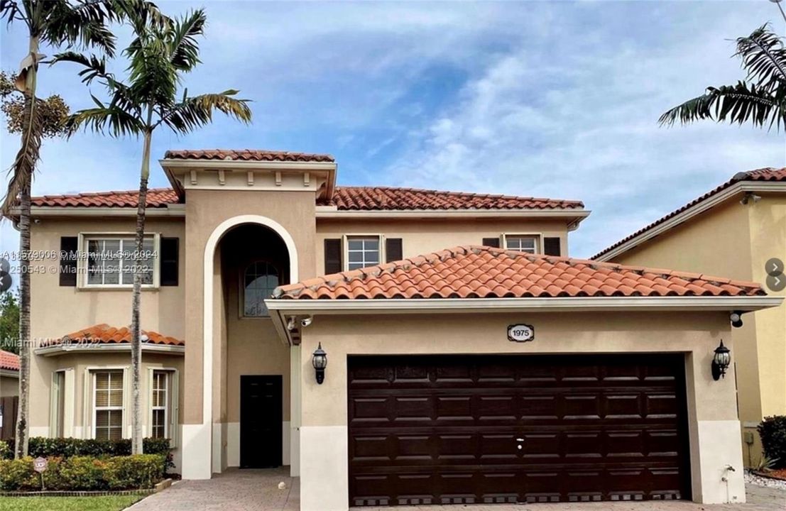 Active With Contract: $3,200 (3 beds, 2 baths, 2099 Square Feet)