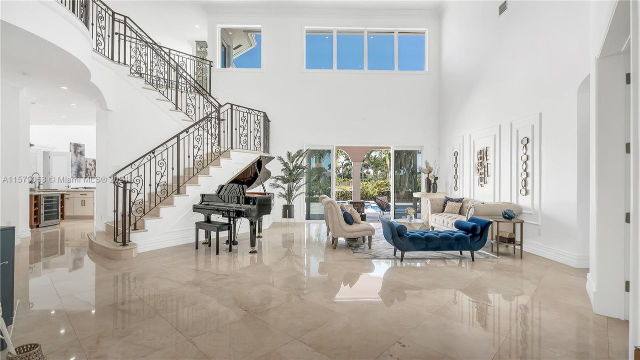 Active With Contract: $3,500,000 (6 beds, 4 baths, 6303 Square Feet)