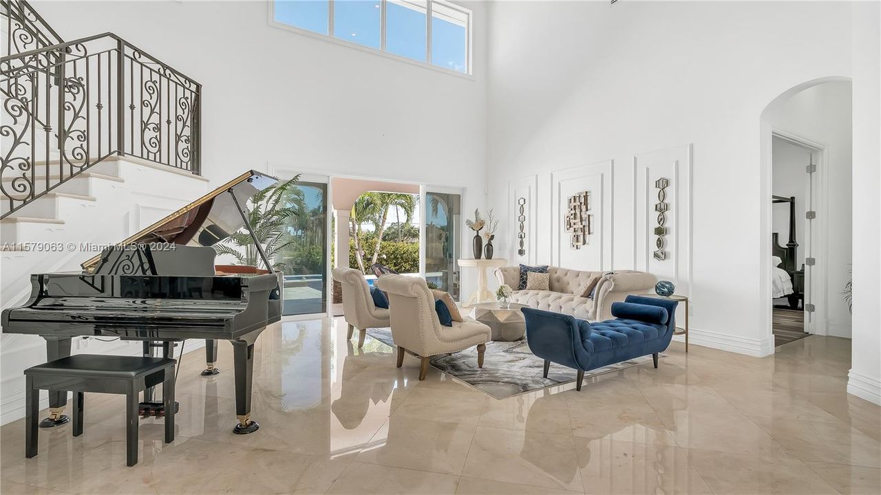 Active With Contract: $3,500,000 (6 beds, 4 baths, 6303 Square Feet)