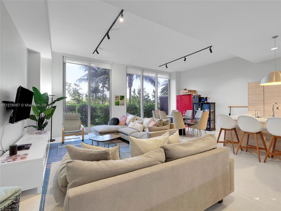 For Sale: $1,495,000 (3 beds, 4 baths, 2093 Square Feet)