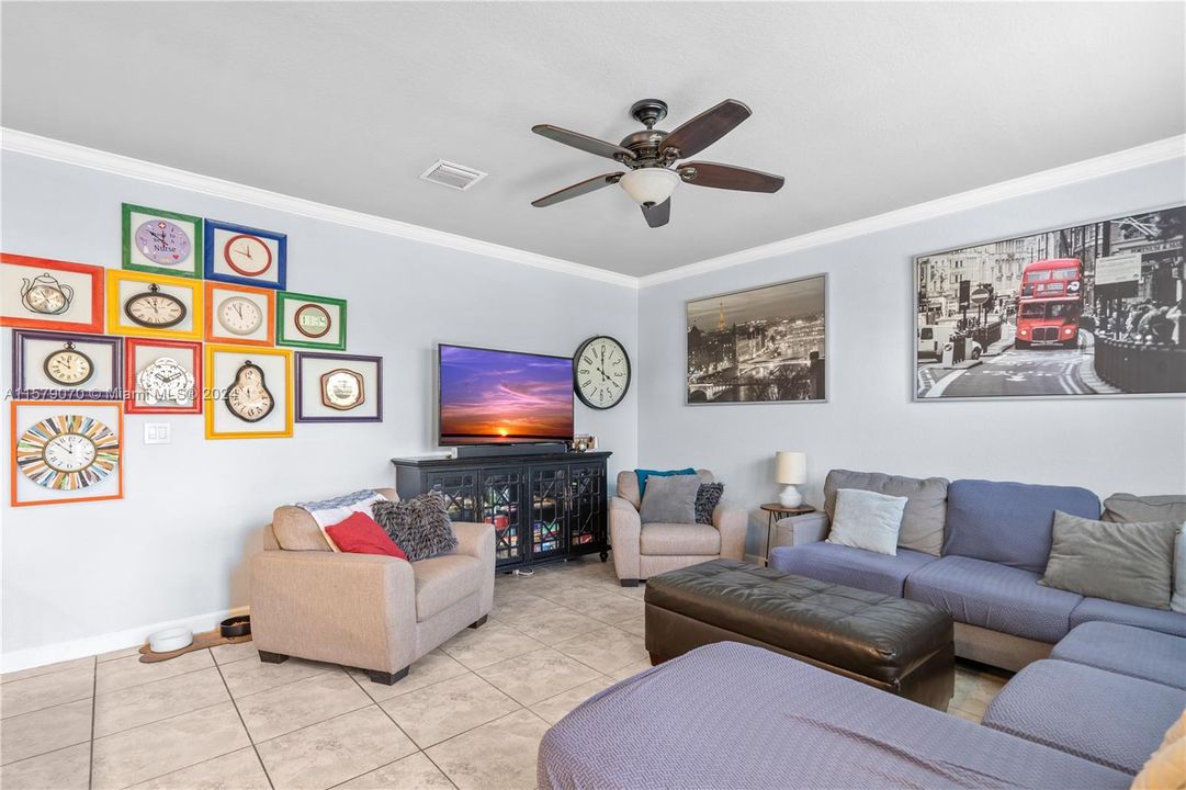Active With Contract: $659,000 (4 beds, 2 baths, 2557 Square Feet)