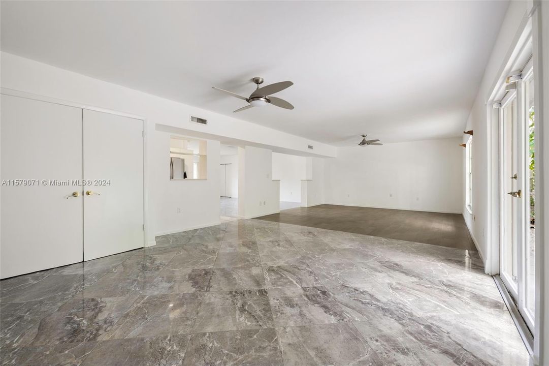 待售: $925,000 (3 贝兹, 2 浴室, 1935 平方英尺)