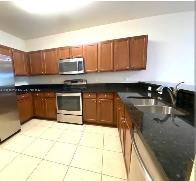For Rent: $2,850 (3 beds, 2 baths, 1364 Square Feet)