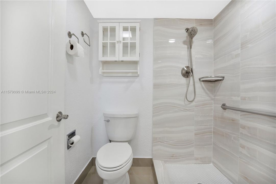 最近租的: $2,500 (2 贝兹, 2 浴室, 1106 平方英尺)