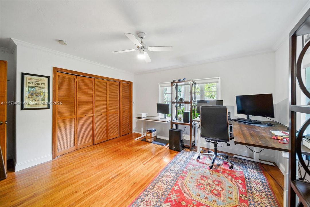 Active With Contract: $1,600,000 (3 beds, 2 baths, 1590 Square Feet)