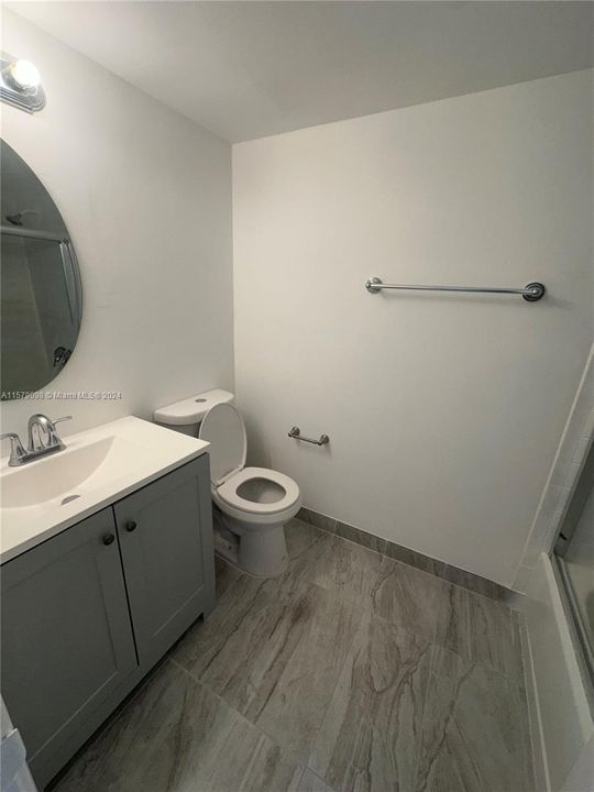 For Rent: $3,000 (3 beds, 2 baths, 1215 Square Feet)