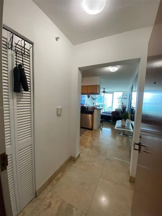 For Rent: $4,350 (2 beds, 2 baths, 1110 Square Feet)