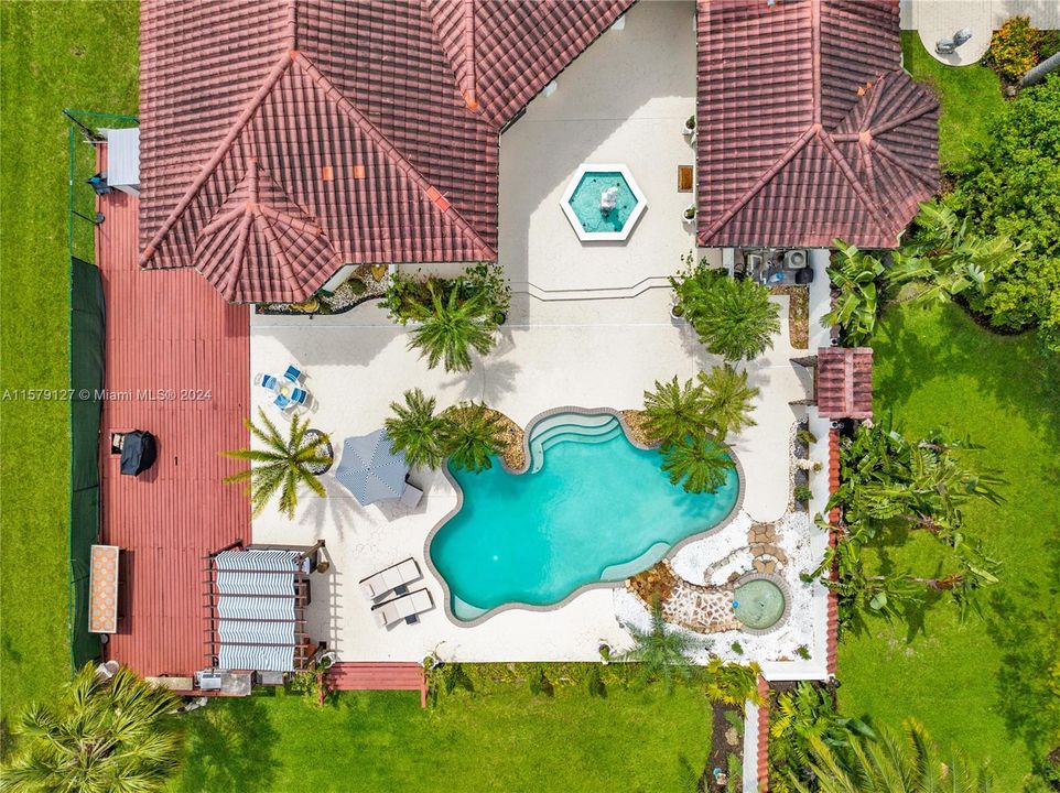 Recently Sold: $1,725,000 (4 beds, 3 baths, 3737 Square Feet)