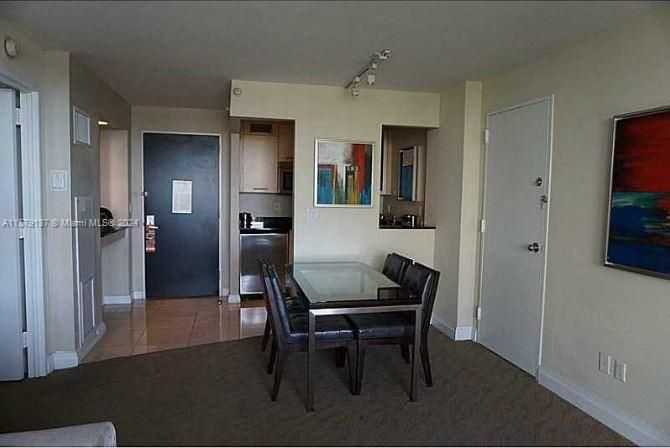 For Sale: $179,000 (1 beds, 1 baths, 586 Square Feet)