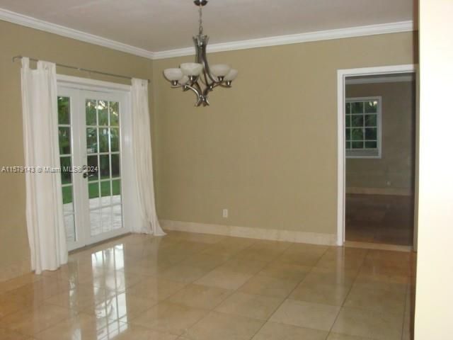 For Rent: $6,000 (4 beds, 3 baths, 2010 Square Feet)