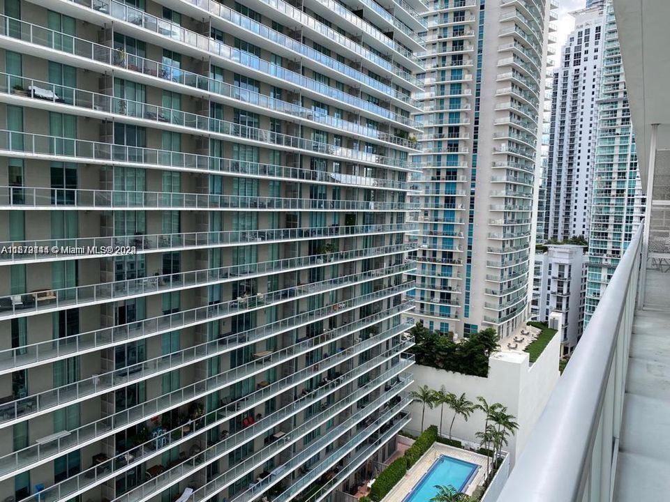 Active With Contract: $3,790 (2 beds, 2 baths, 1100 Square Feet)