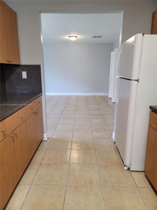 For Rent: $2,500 (3 beds, 2 baths, 2301 Square Feet)