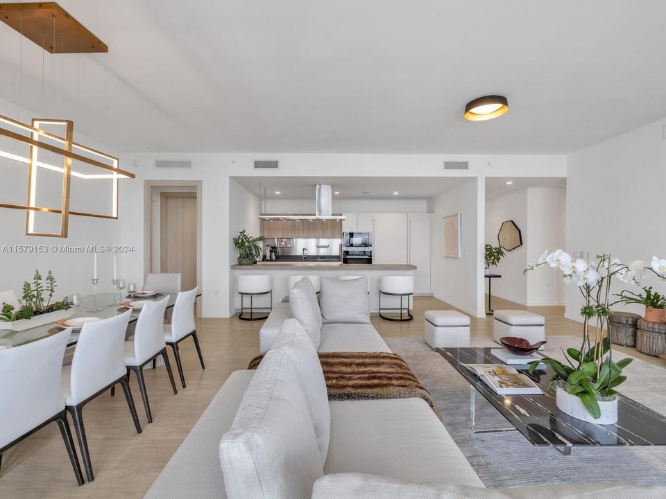 Active With Contract: $3,650,000 (4 beds, 4 baths, 2641 Square Feet)