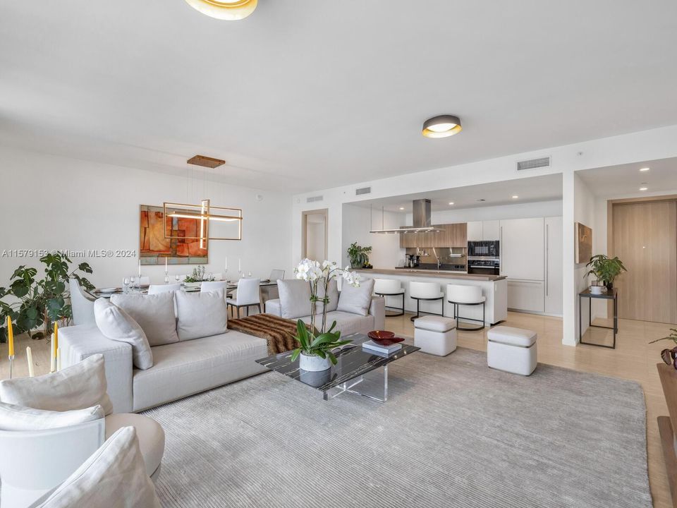Active With Contract: $3,650,000 (4 beds, 4 baths, 2641 Square Feet)