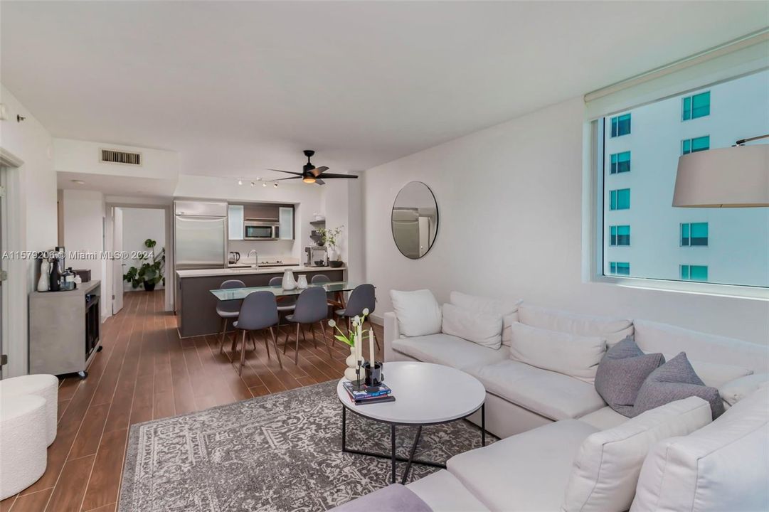 For Sale: $775,000 (2 beds, 2 baths, 1197 Square Feet)