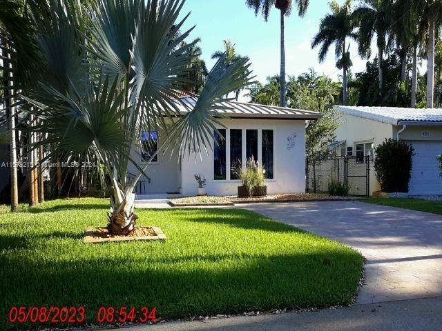 For Sale: $799,000 (3 beds, 2 baths, 1378 Square Feet)