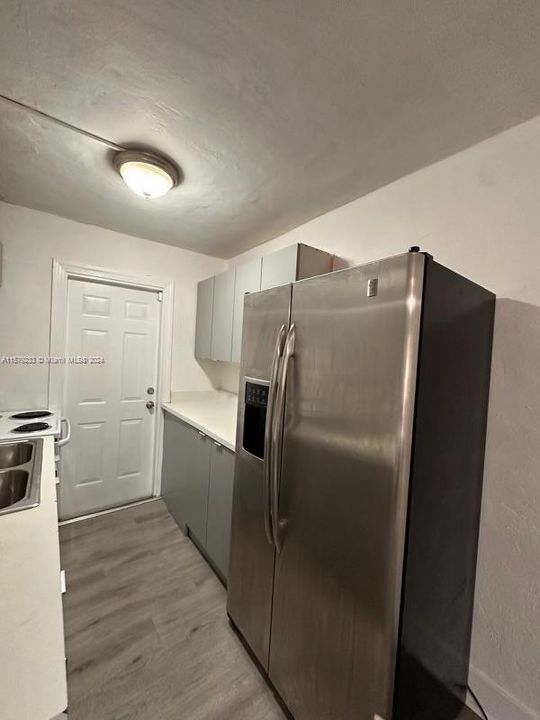 Recently Rented: $1,695 (2 beds, 1 baths, 1238 Square Feet)