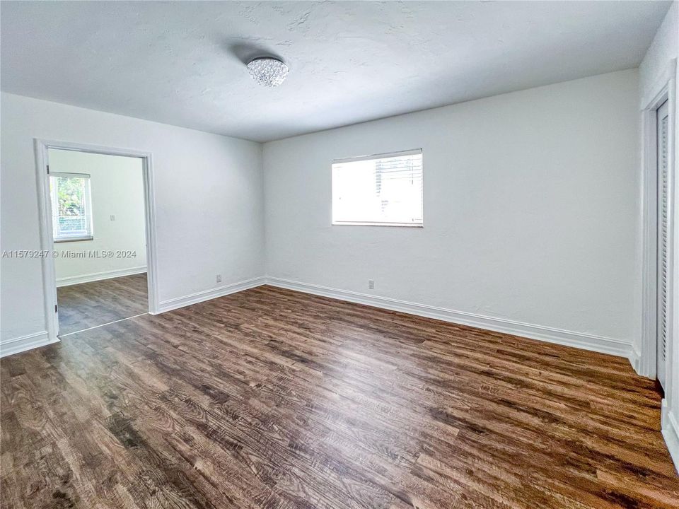 Recently Sold: $795,000 (3 beds, 2 baths, 1998 Square Feet)