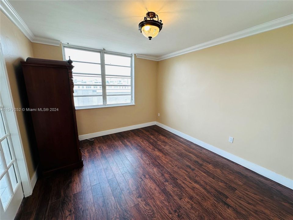 For Rent: $2,300 (1 beds, 1 baths, 625 Square Feet)