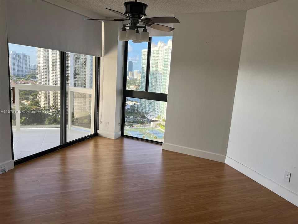 For Rent: $3,850 (2 beds, 2 baths, 1340 Square Feet)