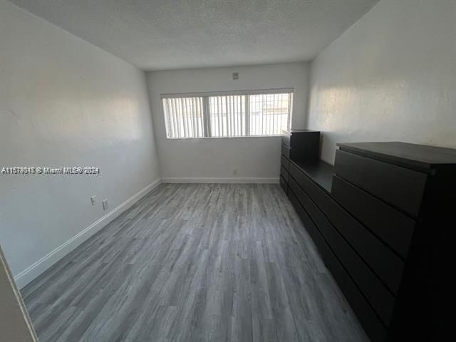 For Rent: $1,875 (1 beds, 1 baths, 826 Square Feet)