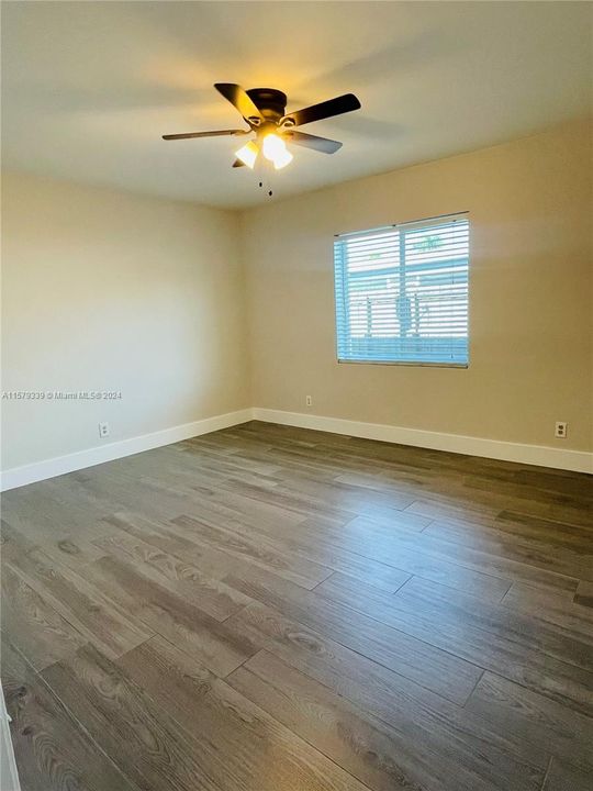 Recently Rented: $3,600 (3 beds, 2 baths, 1827 Square Feet)