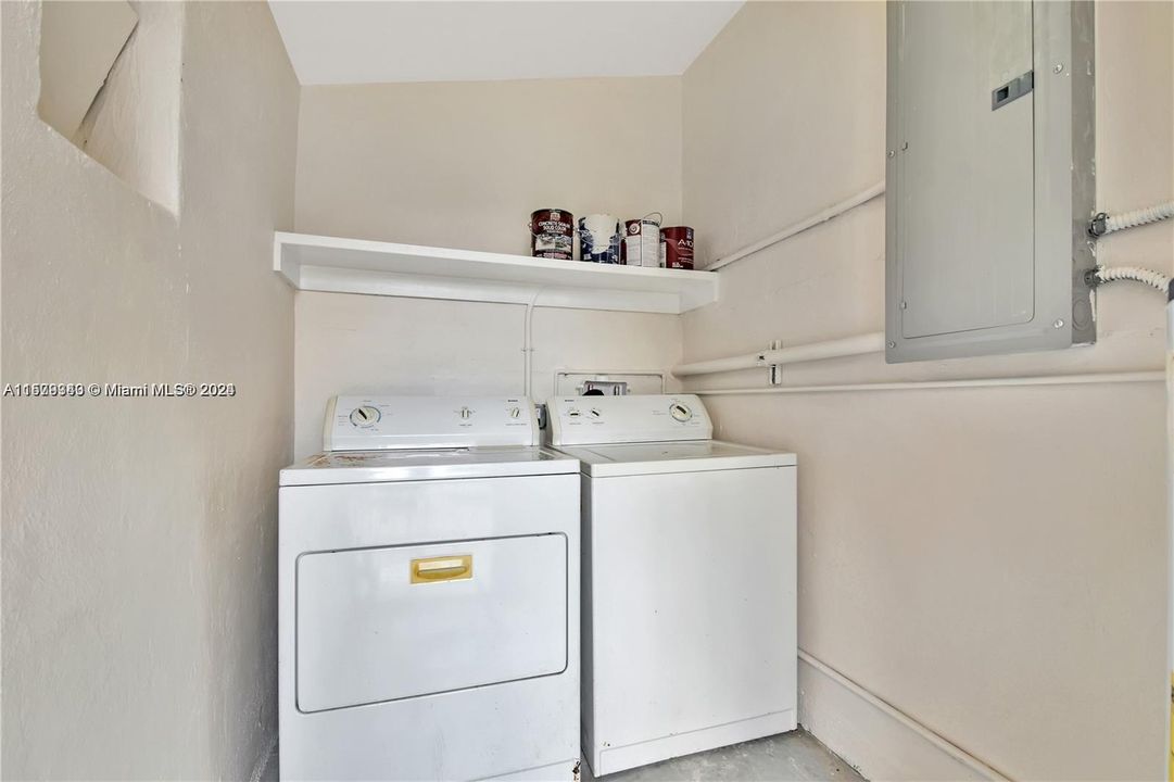 For Rent: $4,200 (3 beds, 2 baths, 1204 Square Feet)
