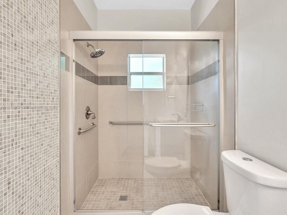 合同活跃: $625,000 (3 贝兹, 2 浴室, 1495 平方英尺)