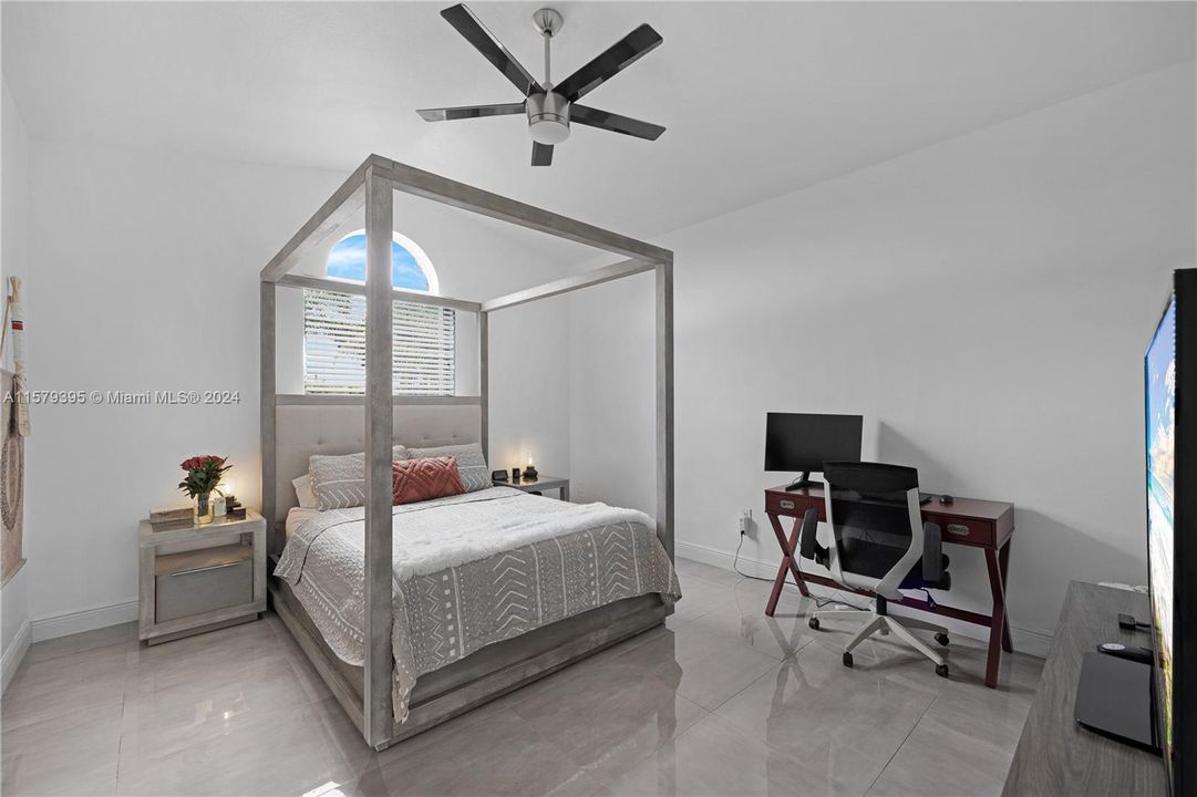 Active With Contract: $454,900 (3 beds, 2 baths, 1507 Square Feet)
