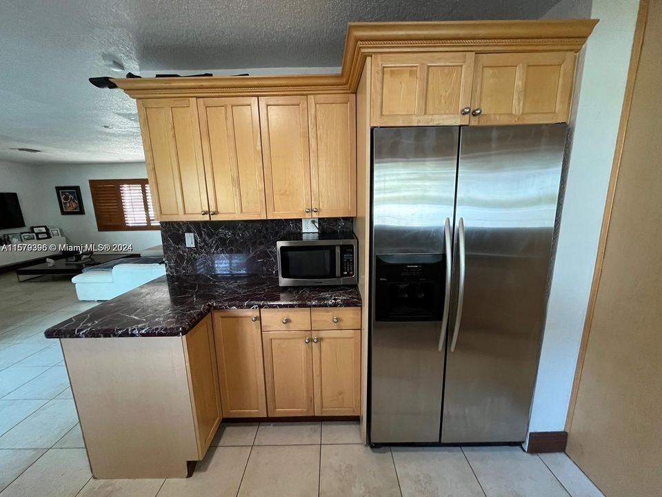 For Rent: $4,350 (3 beds, 2 baths, 1227 Square Feet)