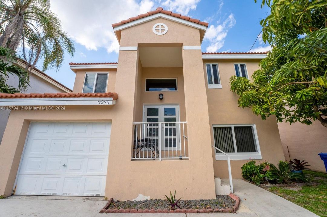 Recently Sold: $540,000 (3 beds, 2 baths, 1844 Square Feet)