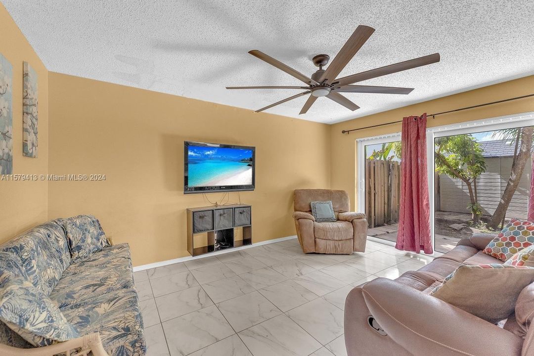 Recently Sold: $540,000 (3 beds, 2 baths, 1844 Square Feet)