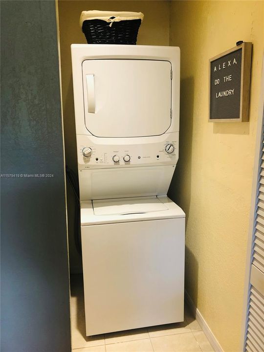 Recently Rented: $1,200 (1 beds, 1 baths, 300 Square Feet)