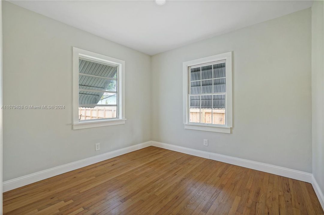 Active With Contract: $3,250 (3 beds, 2 baths, 1225 Square Feet)