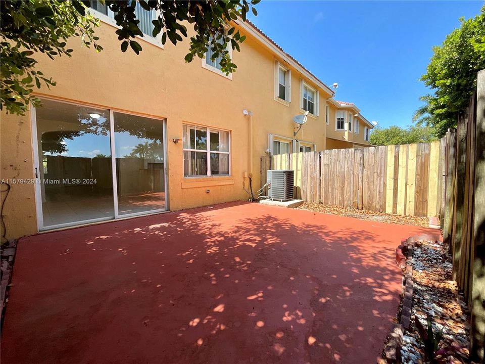 Active With Contract: $3,350 (4 beds, 2 baths, 1826 Square Feet)