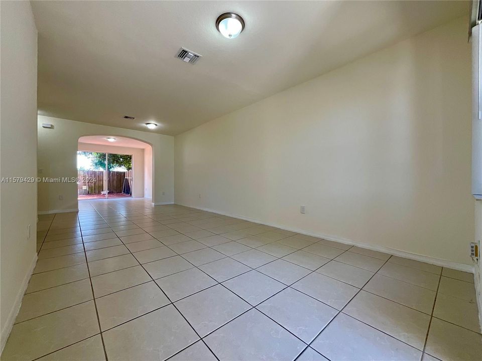 Active With Contract: $3,350 (4 beds, 2 baths, 1826 Square Feet)