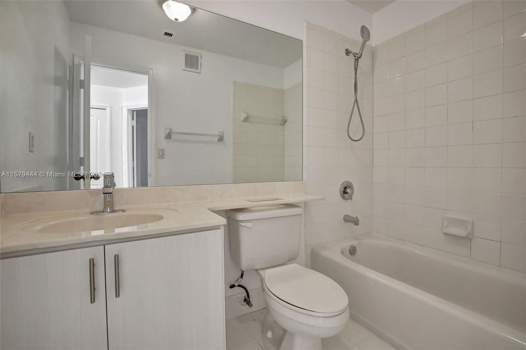 最近租的: $3,275 (3 贝兹, 2 浴室, 1518 平方英尺)