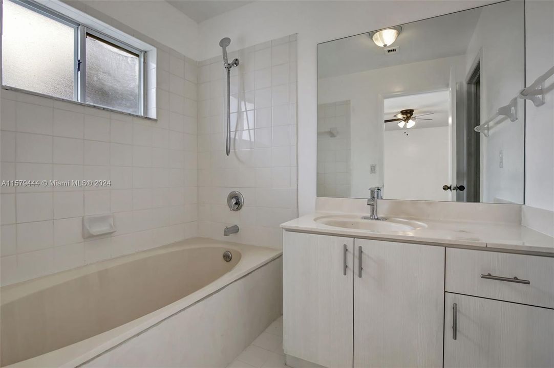 最近租的: $3,275 (3 贝兹, 2 浴室, 1518 平方英尺)