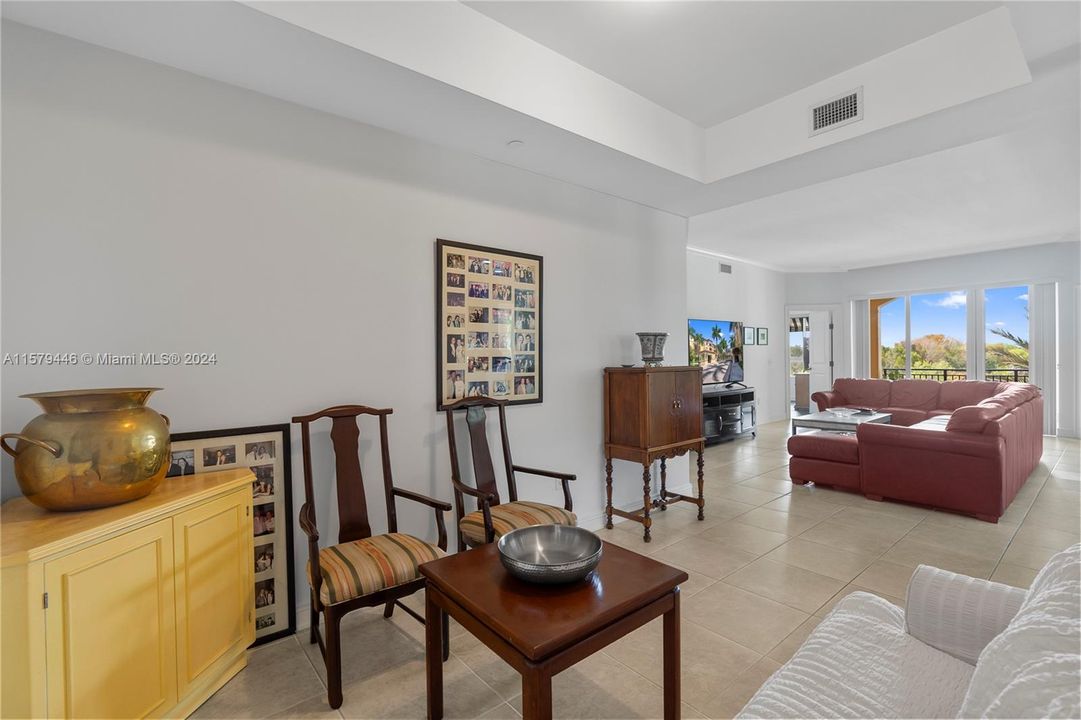 For Sale: $615,000 (2 beds, 2 baths, 1594 Square Feet)